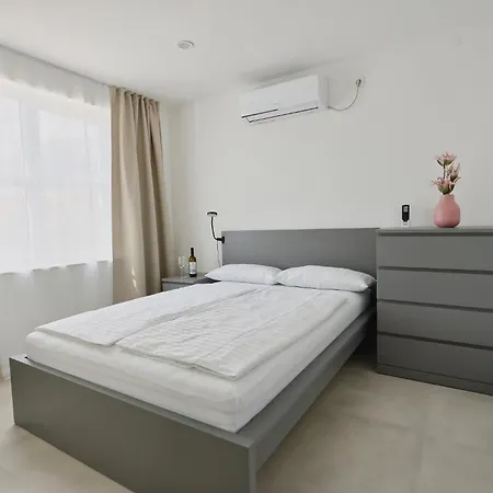 Ramljak - Soba-zimmer-room Fuer Zwei 
