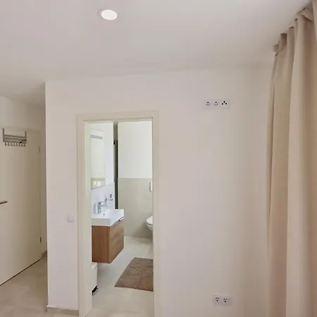 Daire Ramljak - Soba-zimmer-room Fuer Zwei 