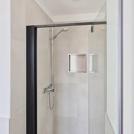 Daire Ramljak - Soba-zimmer-room Fuer Zwei 